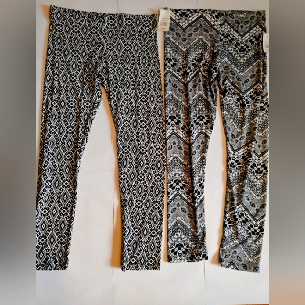 Cropped spandex pants.